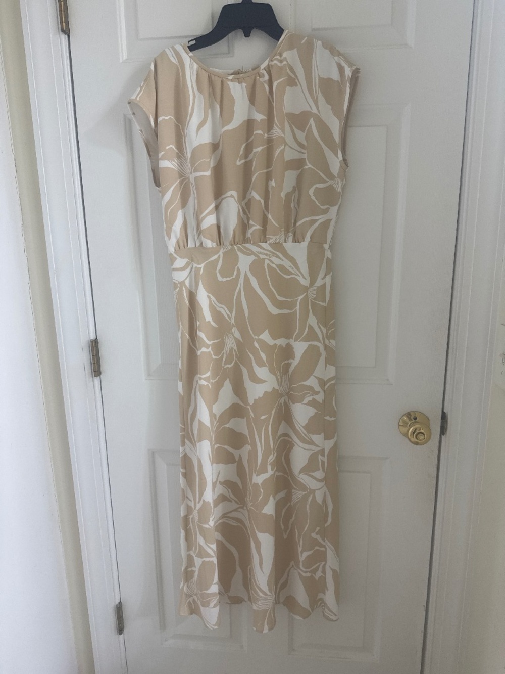 Ann Taylor tan and white maxi dress